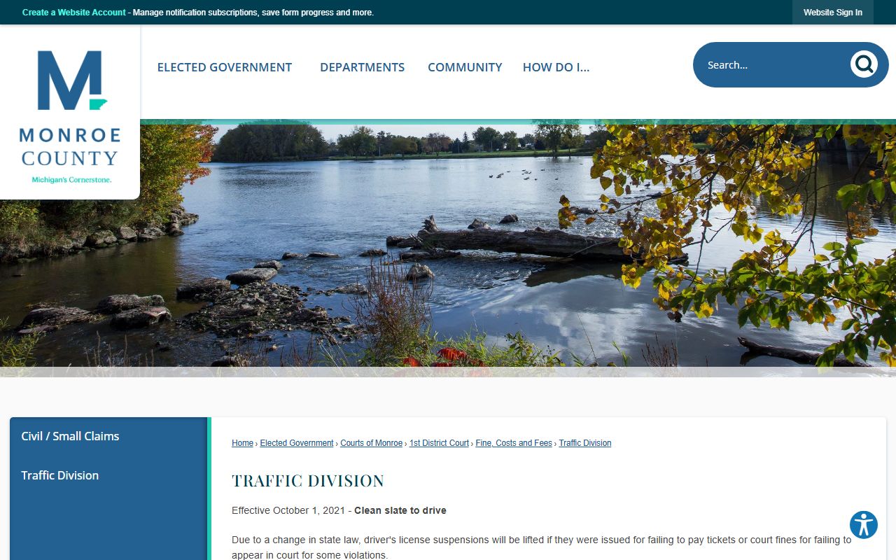 Monroe County 1st District Court Traffic Division page with citation options and fine schedule